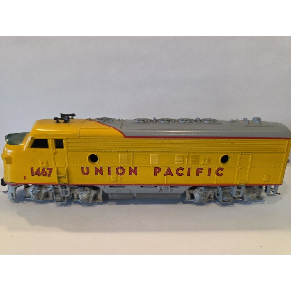 ATHEARN HO Scale Train F7A Diesel Locomotive UNION PACIFIC 1467